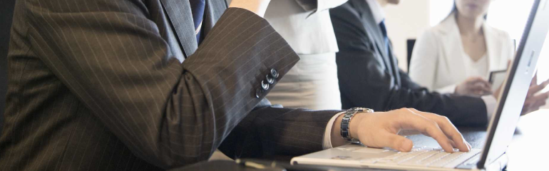 ソフトウェアエンジニア転職を成功させるには？年収・資格・未経験OKの大手求人